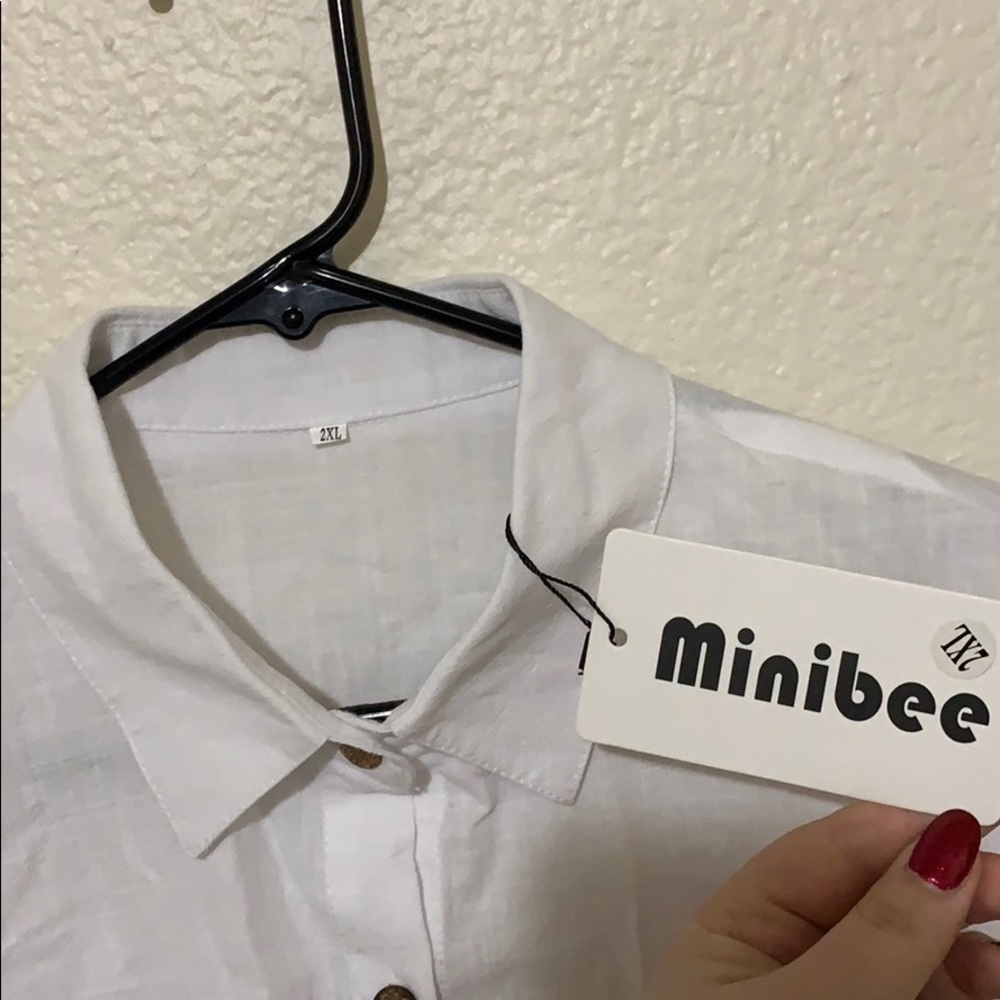 White button down top - Picture 2 of 2